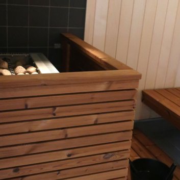 Matinkylän uimahallin esteetön sauna