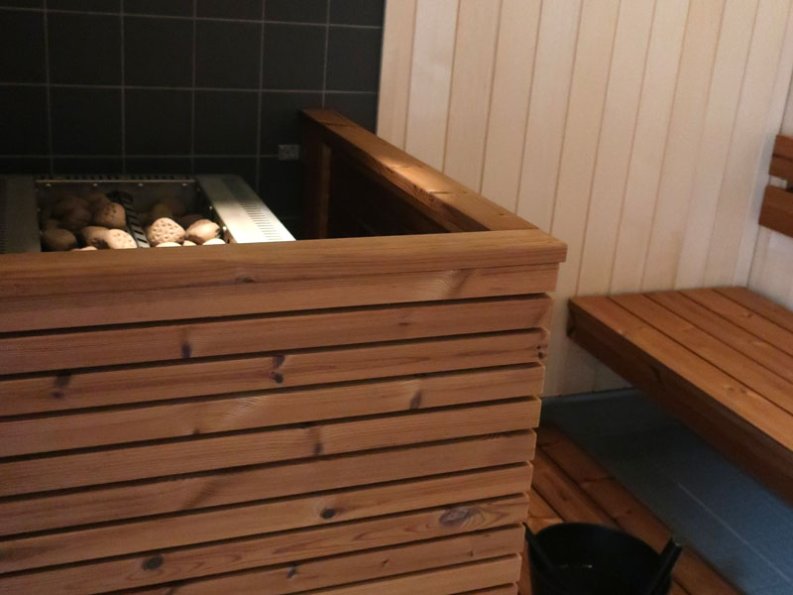 Matinkylän uimahallin esteetön sauna